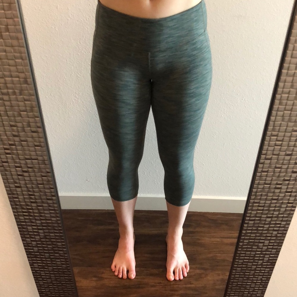 Athleta Chaturanga Crop - Green Space Dye